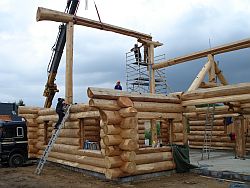B. Allan Mackie. Klik for mere om logbuilding kurset i British Columbia